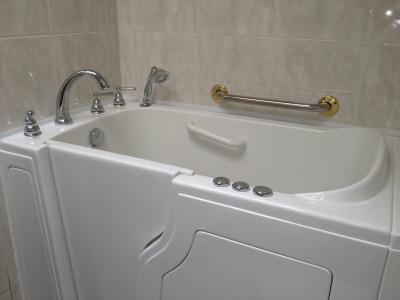 Walk in Bathtub Pricing in Petrolia